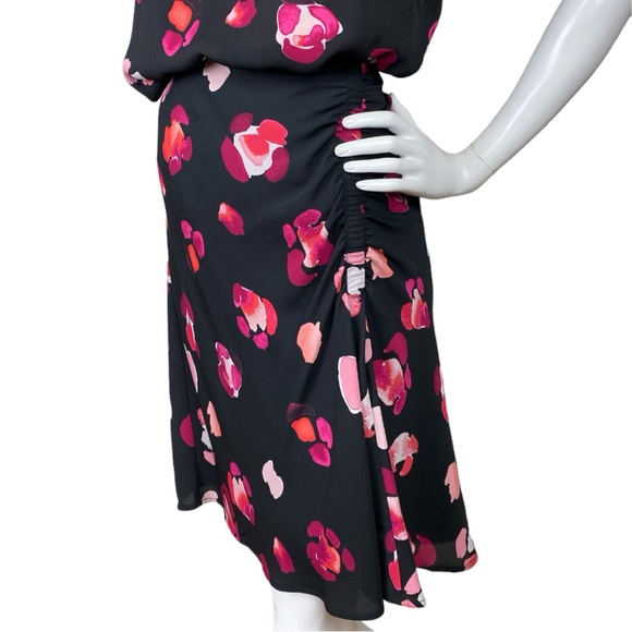 2pc CAbi 5523/5513 Petal Blouse and Mini Skirt Set Black  Pink Floral Sz Medium - Picture 12 of 17